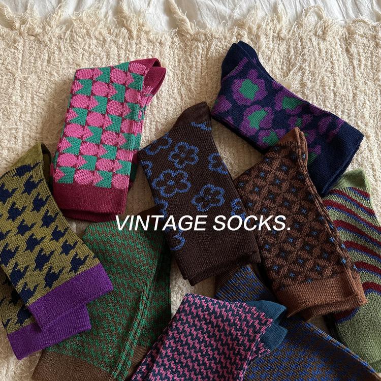 简约几何千鸟格中筒袜撞色复古