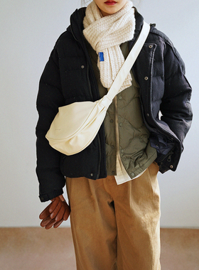 禾二HIR牛奶软糖白色软皮轻便大容量斜挎单肩日系休闲百搭饺子包