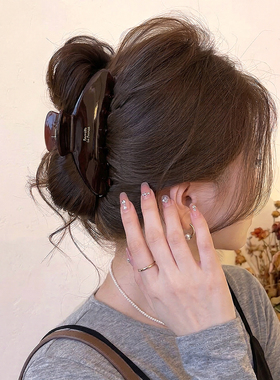 2026新款大号百搭巧克力色抓夹女韩系后脑勺鲨鱼夹高级感头饰发夹