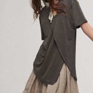 折叠开衩罗纹毛边夏季 「 交错短袖 」差池_褐 T恤 凌鸦ILNya