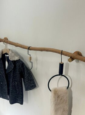 服装店展示架上墙壁挂衣架复古挂衣杆橱窗装饰侧挂墙边墙吊装饰杆