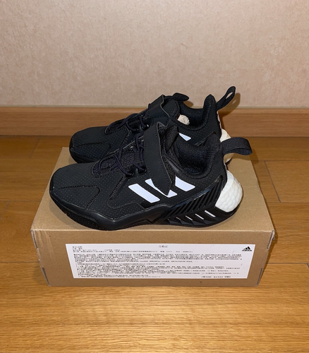 Adidas跑步鞋潮包现货大童女子