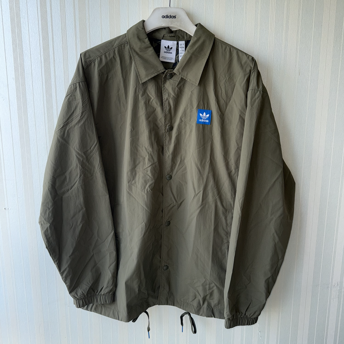 潮包背 现货 Adidas 三叶草男款滑板运动休闲外套 JC6842