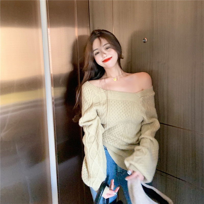 Real shot new 2021 temperament square neck show thin Lantern Sleeve net red thickened short Pullover long sleeve sweater for women