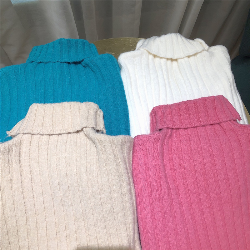 Real shot of the new high collar sweater in autumn and winter 2020