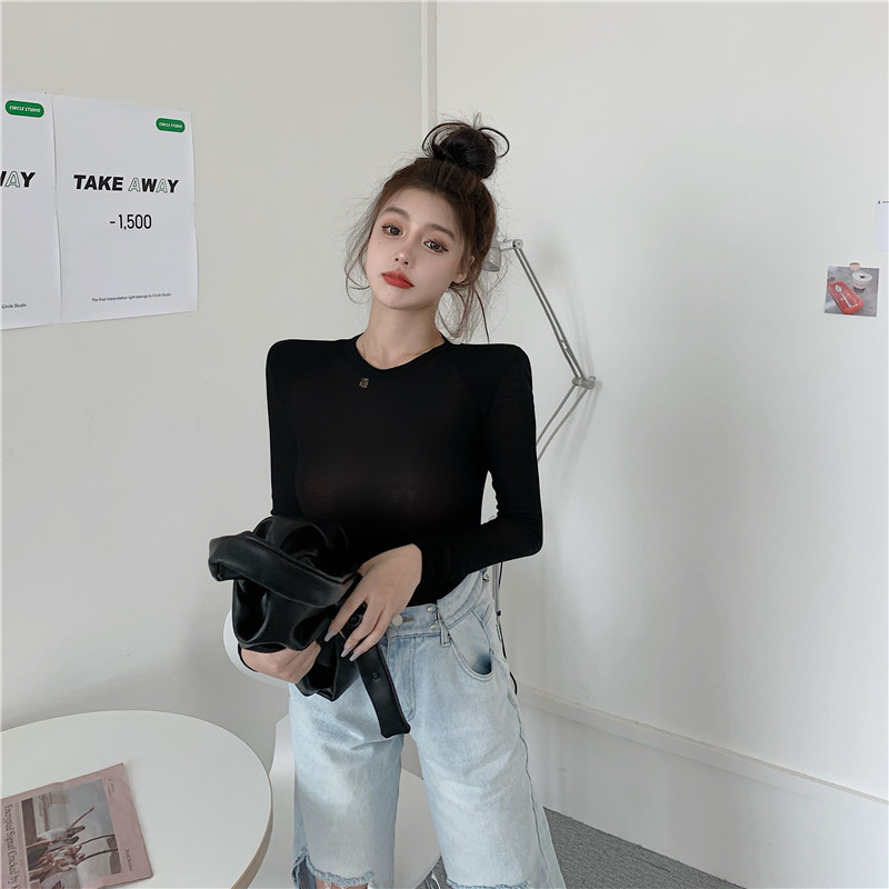 Real shot of autumn and winter 2020 new versatile slim smart shoulder padded hollow out t-shirt female