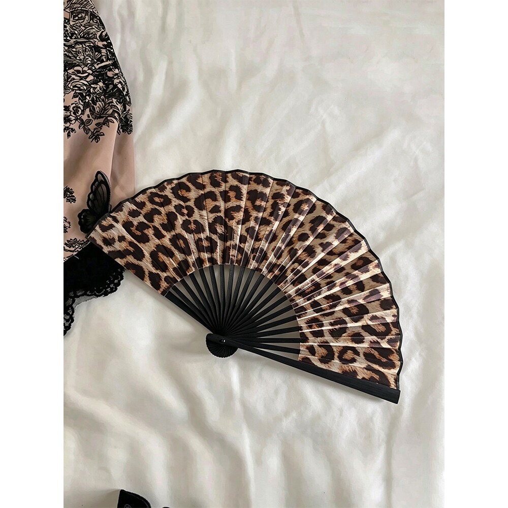新中式豹纹扇子折叠扇夏天马面裙汉服旗袍舞蹈配饰随身便携小扇子