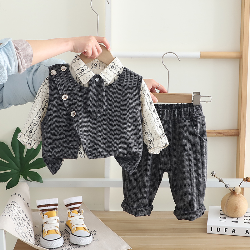 男童春秋季套装洋气新款小孩衣服
