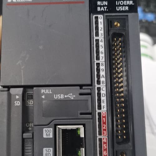 议价三夌L02CPU-CM，中大型控制器，工程项目拆下来的，成色