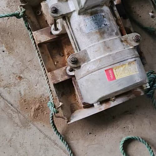 议价三相附着式混凝土振动器ZN-70，功率3.0KW，电压380
