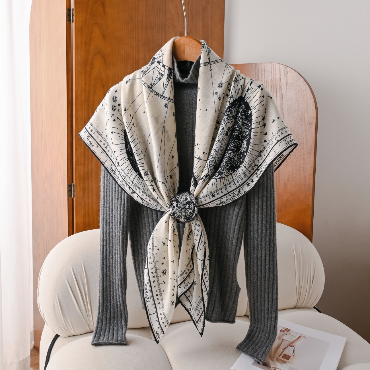 星座地图黑白丝毛大方巾大牌百搭真丝羊毛围巾秋冬季保暖披肩两用