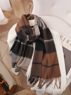 追逐日光 格纹100%山羊绒围巾男女秋冬百搭烟棕色英伦格子披肩