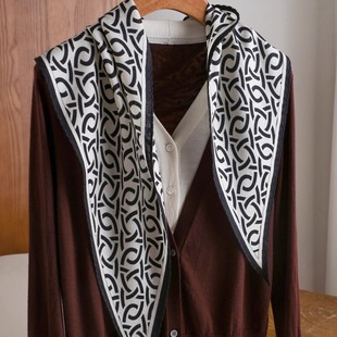 老钱几何 花瓣边丝毛菱形巾黑白桑蚕丝羊毛围巾秋冬百搭丝巾领巾