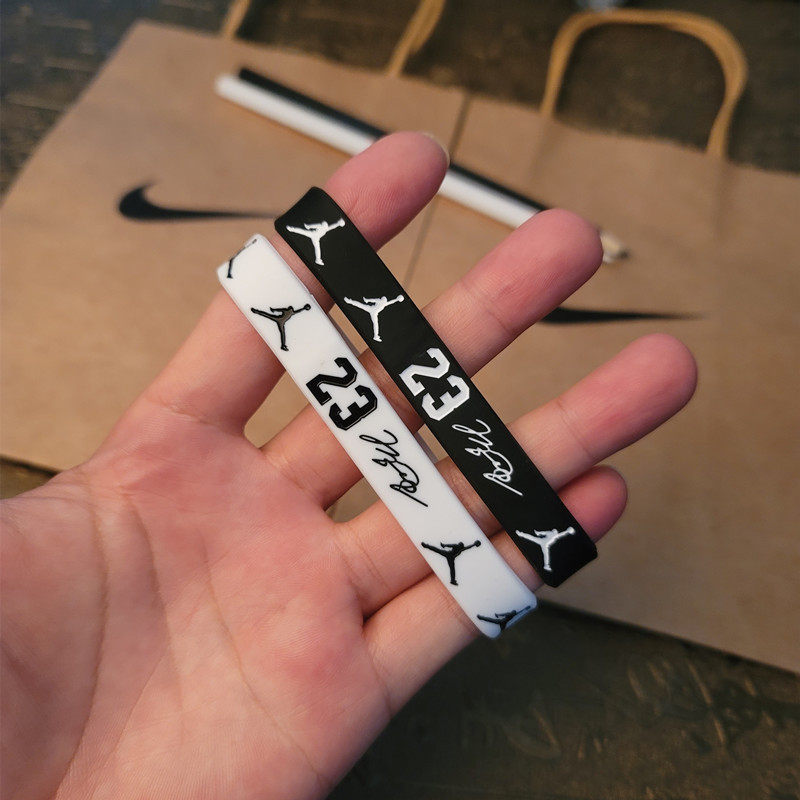 nba篮球球星乔丹硅胶运动手环男女学生个性潮流时尚情侣手链腕带