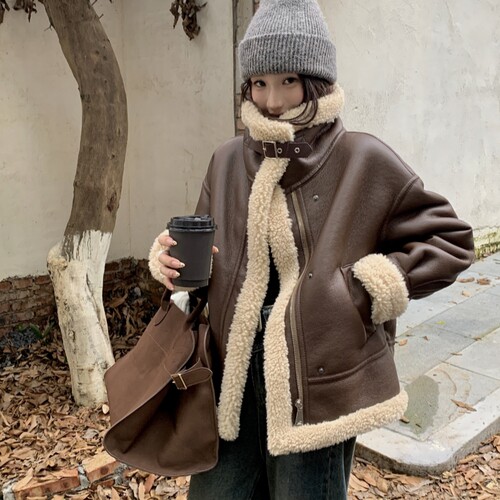 2025冬季新款皮毛一体加厚机车服复古流行港风羊羔毛仿皮草外套女
