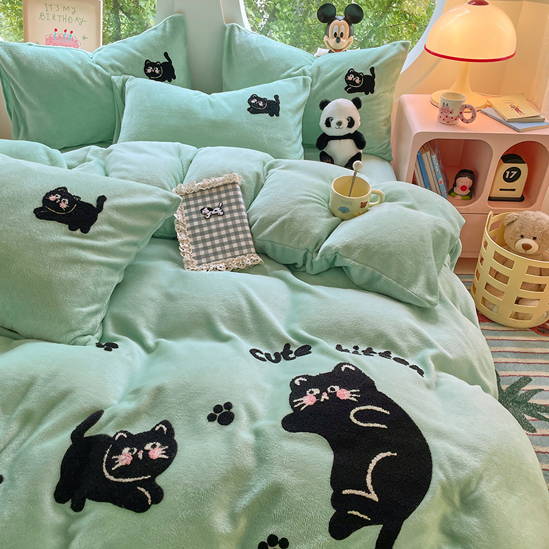 冬季绿色猫咪毛巾绣牛奶绒四件套双面绒珊瑚绒被套宿舍床单三件套