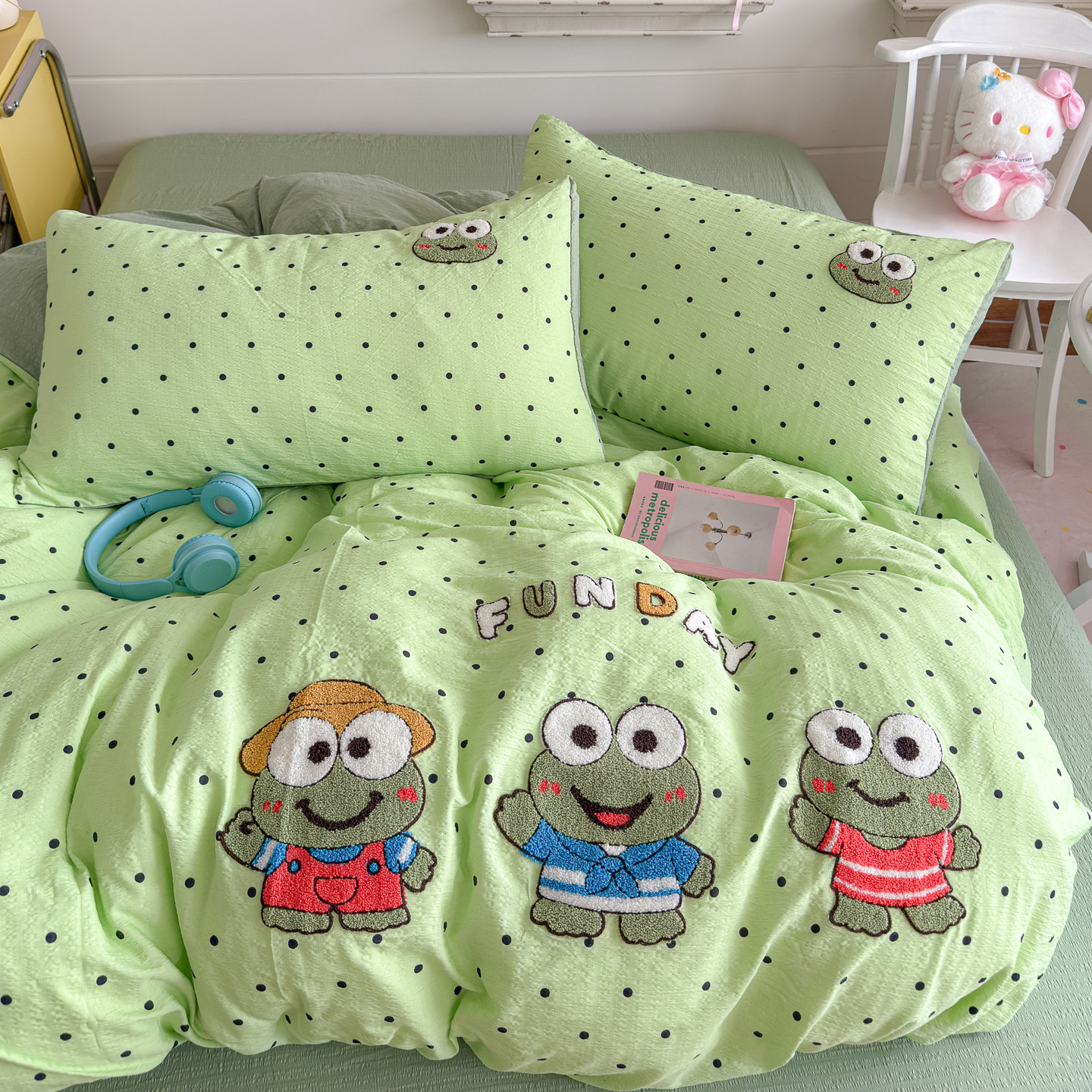 ins清新绿色波点小青蛙毛巾绣床上四件套被罩学生宿舍床单三件套4