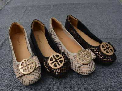 专柜正品舒适软底金属扣女单鞋