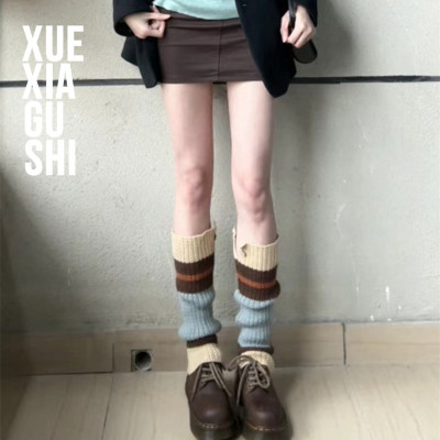 【钮口羊毛条纹袜套】