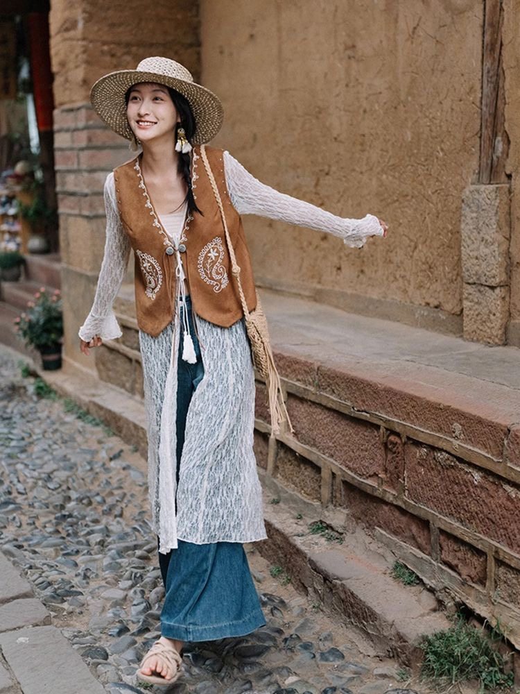 云南新疆民族风旅行拍照穿搭复古刺绣系带背心马甲搭配半身裙外套,女装/女士精品,马夹,淘宝优惠券,粉丝福利购,淘宝优惠卷