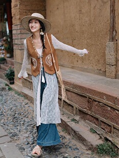 云南新疆民族风旅行拍照穿搭复古刺绣系带背心马甲搭配半身裙外套