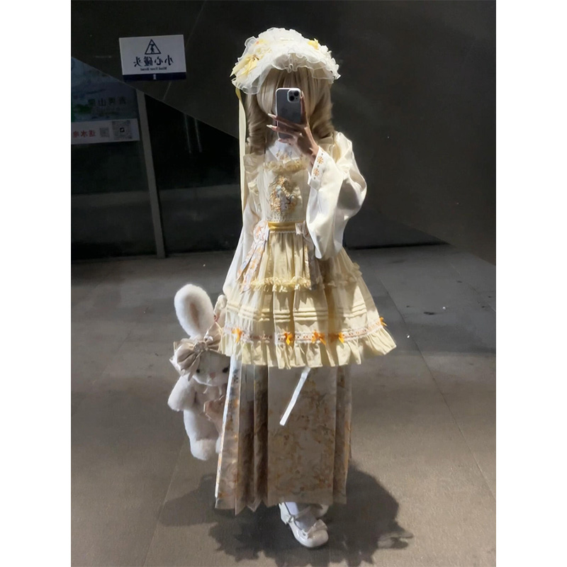 黄色金枝兔影汉洋折衷汉服女琵琶袖马面裙刺绣罩裙洛丽塔lolita裙