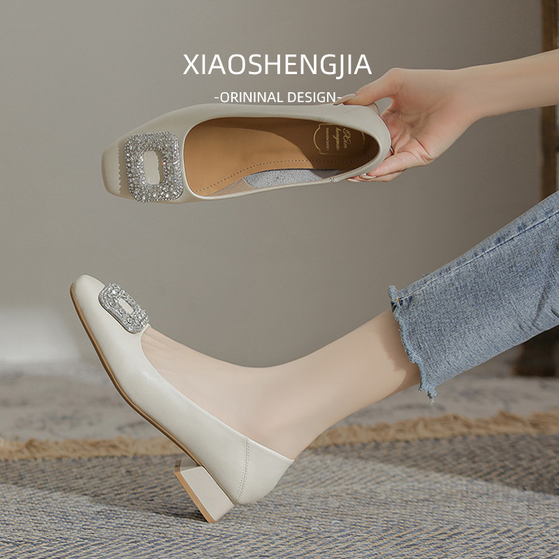 浅口单鞋女2025新款真皮奶奶鞋