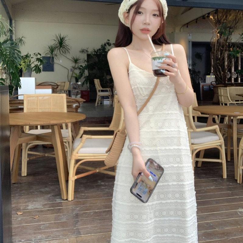 设计感深v蕾丝吊带连衣裙女2025夏季新款时尚气质绝美超仙长裙子