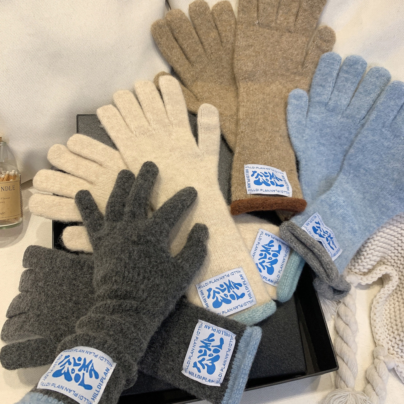 软糯针织手套女2025冬季新款中长款分指骑行保暖露指可触屏手套女