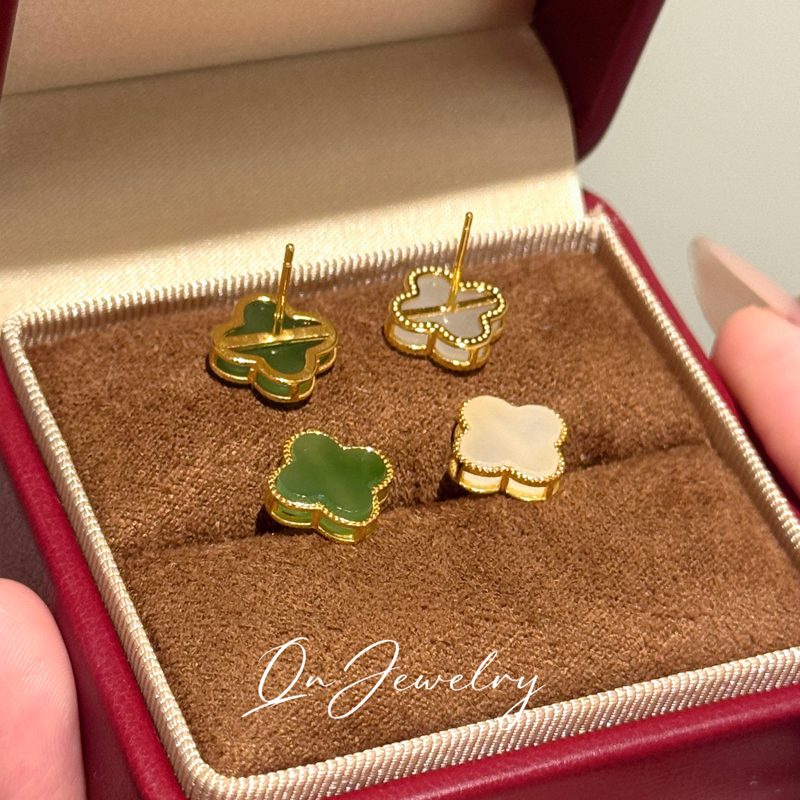 QnJewelry/ 千金四叶草 天然和田玉s925纯银耳钉A77