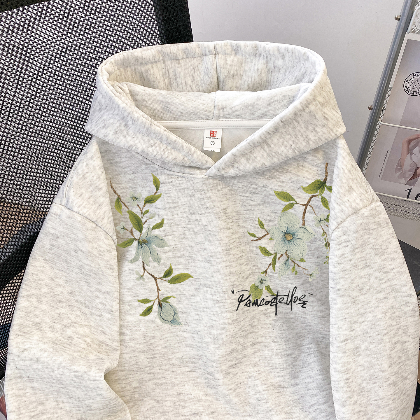 美式学院风花朵印花连帽卫衣