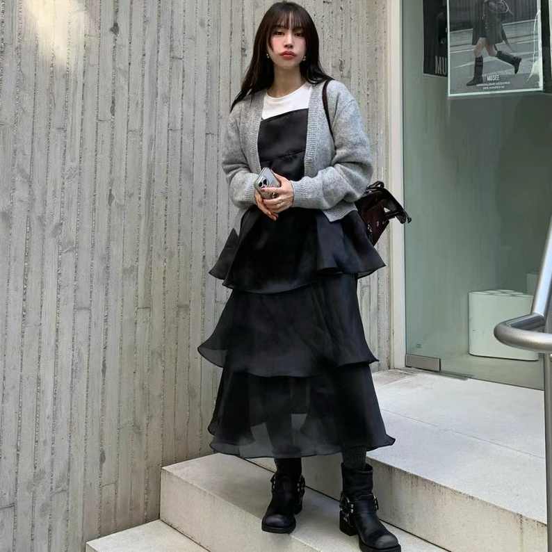 MICOCO！韩国东大门ins 重工设计感气质百搭荷叶边双层蛋糕吊带裙