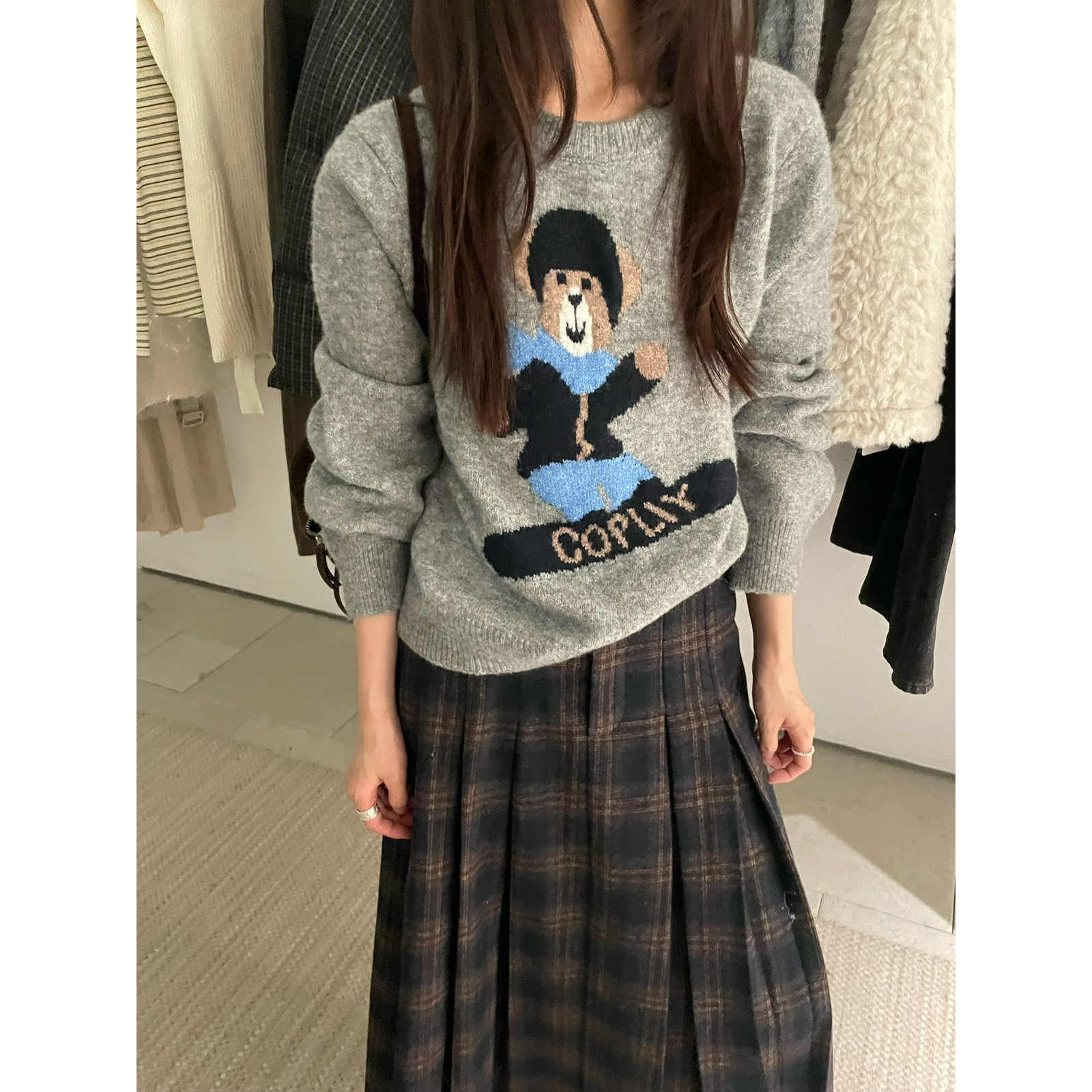 Ademe秋冬新品百搭韩系童趣滑板泰迪提花保暖毛衣女上衣G10039