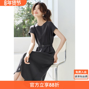 沫晗依美慵懒掐腰休闲宽松量感T恤后开叉连衣裙2025夏季新款长裙