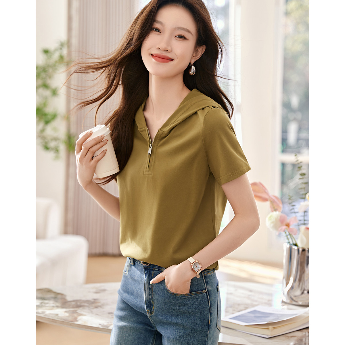 沫晗依美简约时尚短袖拉链领口休闲减龄T恤2025夏季新款连帽T恤女,女装/女士精品,T恤,淘宝优惠券,粉丝福利购,淘宝优惠卷