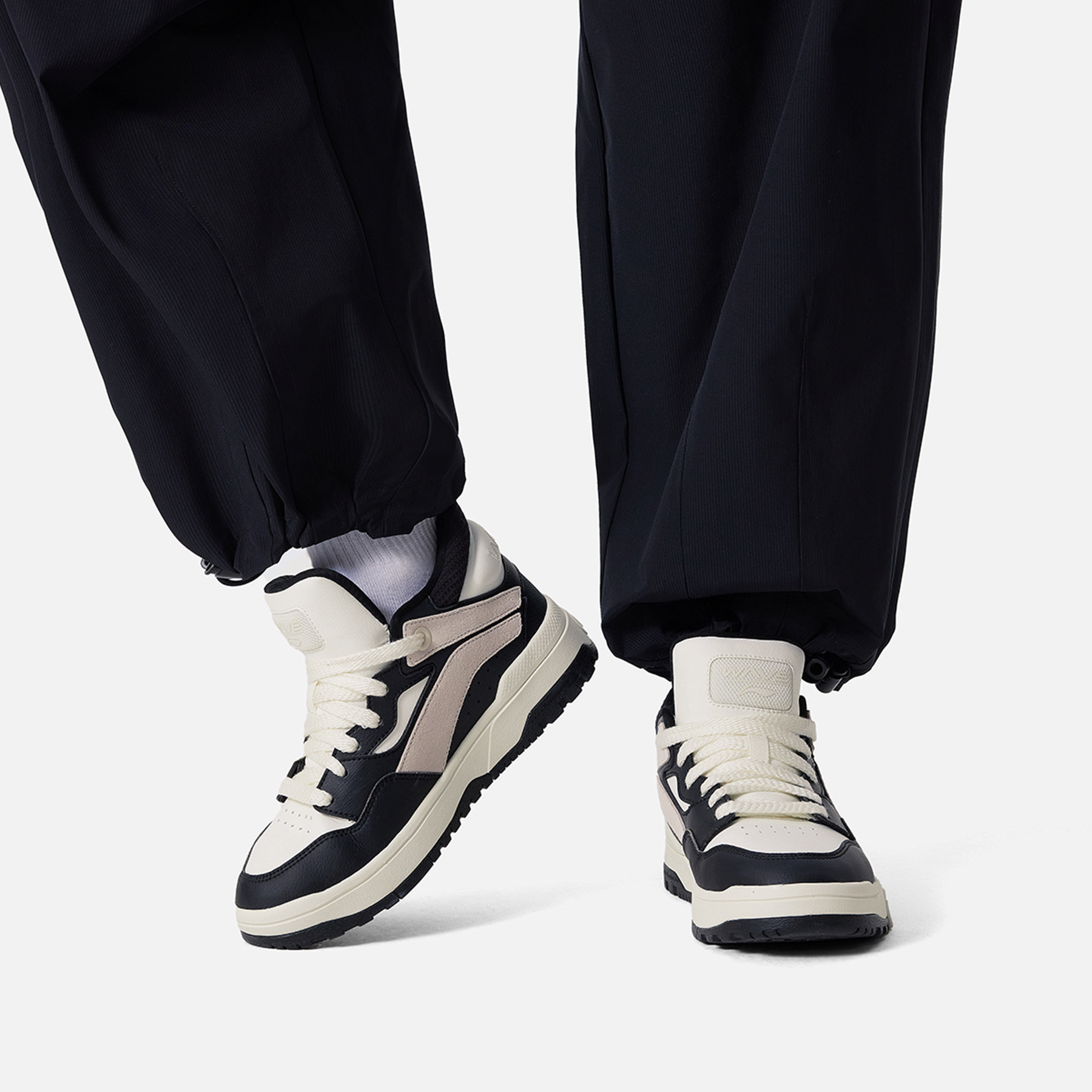 李宁2024年冬季新款女款生活滑板高帮时尚运动休闲鞋子 AGCU160,运动鞋new,板鞋,淘宝优惠券,粉丝福利购,淘宝优惠卷