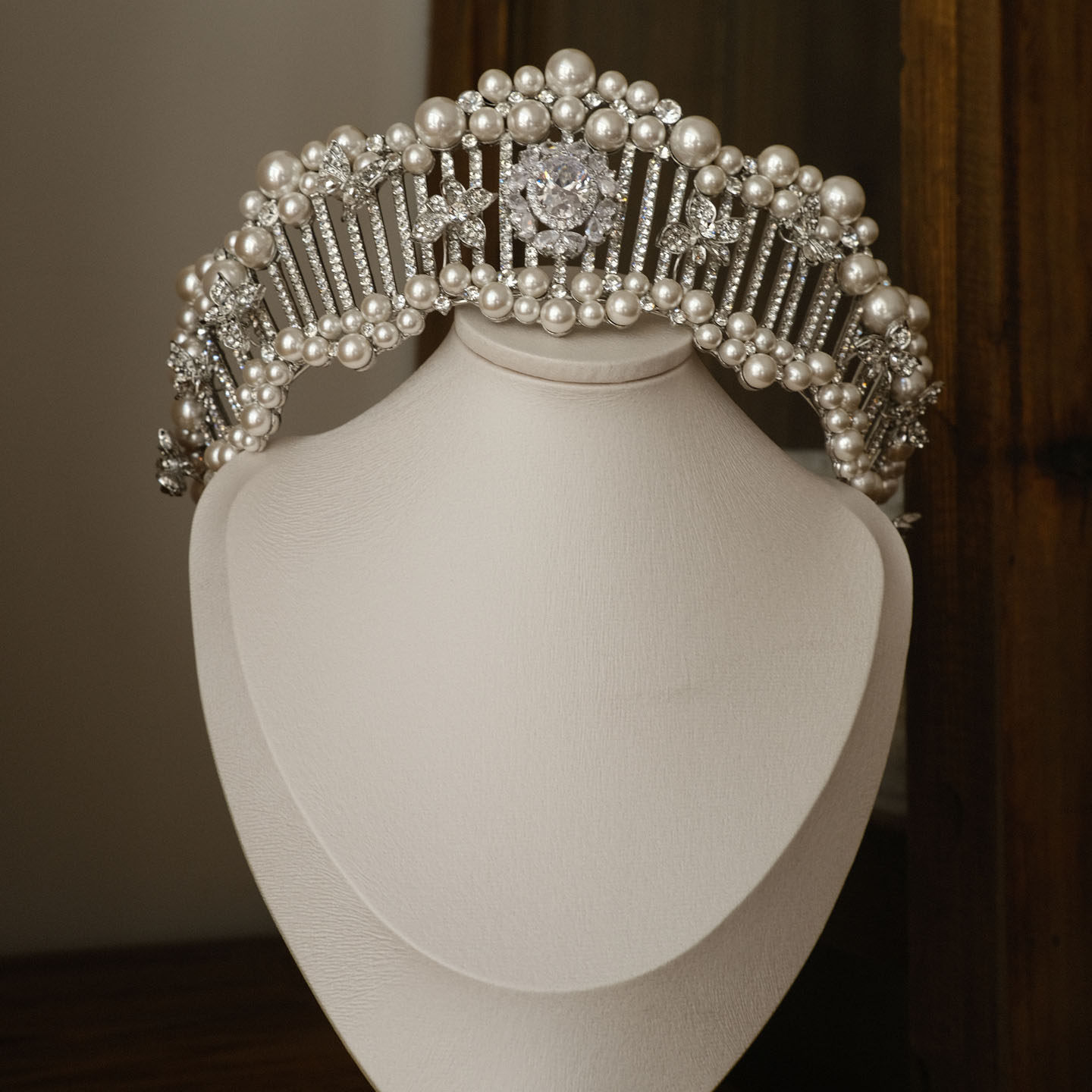 欧美新娘结婚主婚纱高级感奢华镶钻珍珠皇冠公主女王大王冠头饰