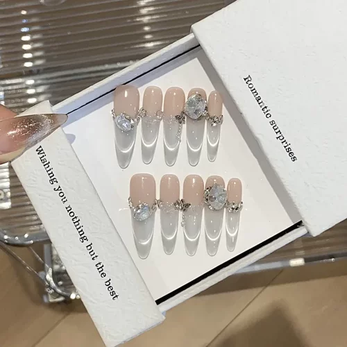 美甲 显白冰透蓝渐变微笑法式猫眼精品K9钻融雪之时穿戴甲