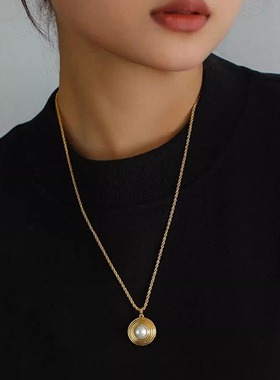 法式圆形仿珍珠钛钢项链吊坠