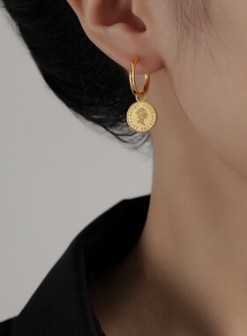 日韩复古高级感女王牌耳饰耳环ins冷淡风轻奢小众设计金耳钉耳圈