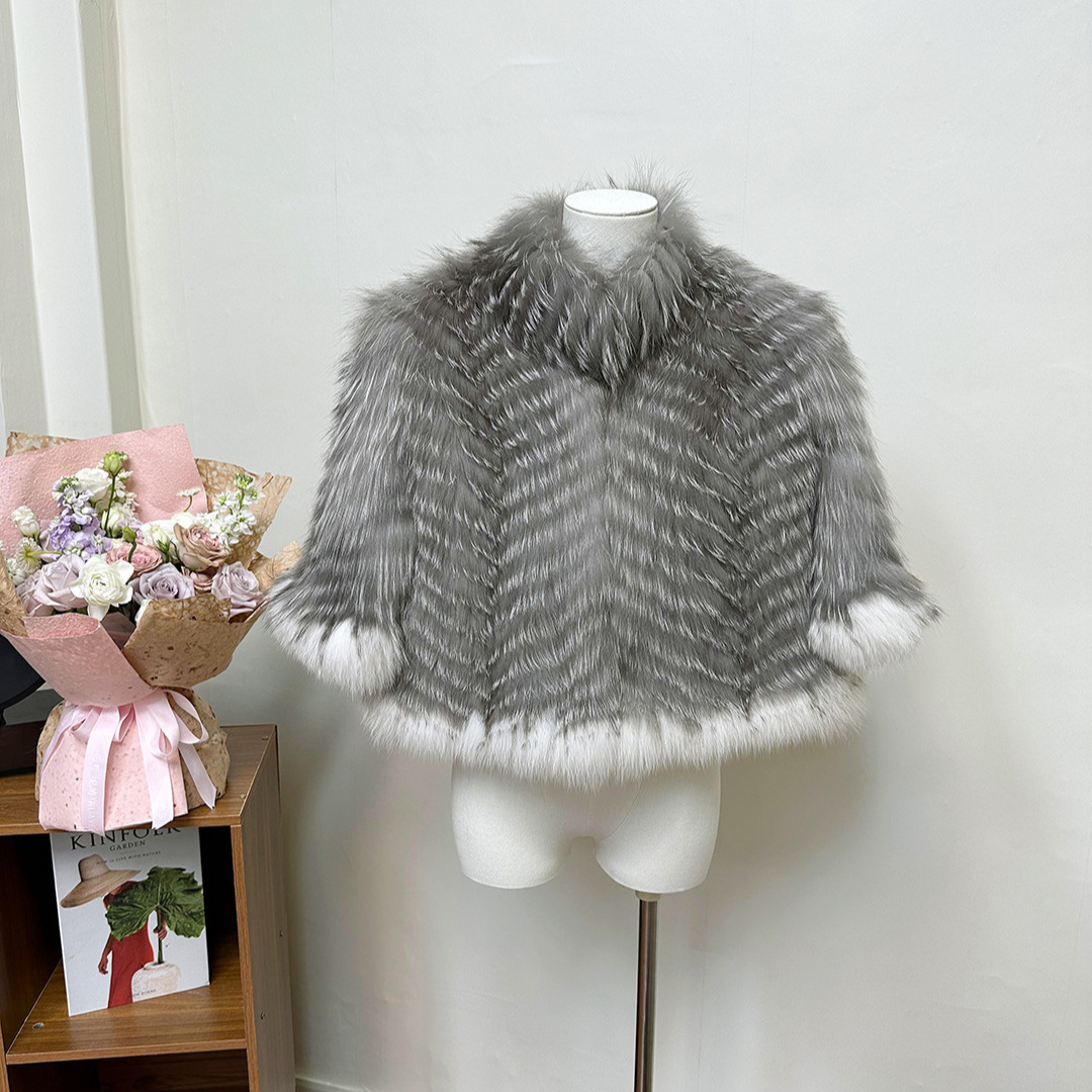 早古千金 披肩斗篷中袖稀有狐狸毛彩狐车条皮草外套女网红名媛风