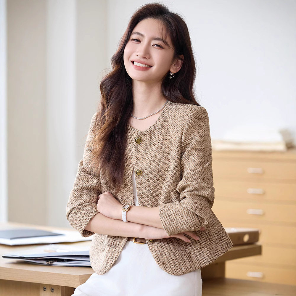 小香风短外套女2025新款春秋新款休闲女士西装气质小个子西服上衣