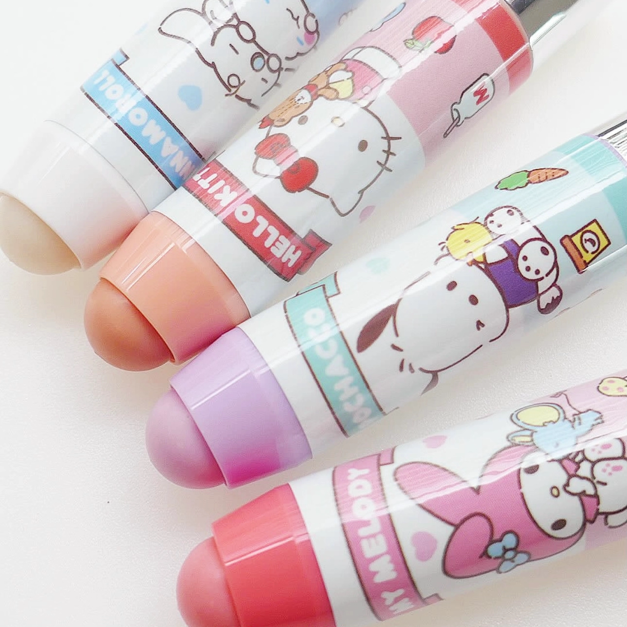 新限定|日本REVLON露华浓三丽鸥玉桂狗KITTY磨砂润唇膏保湿去角质