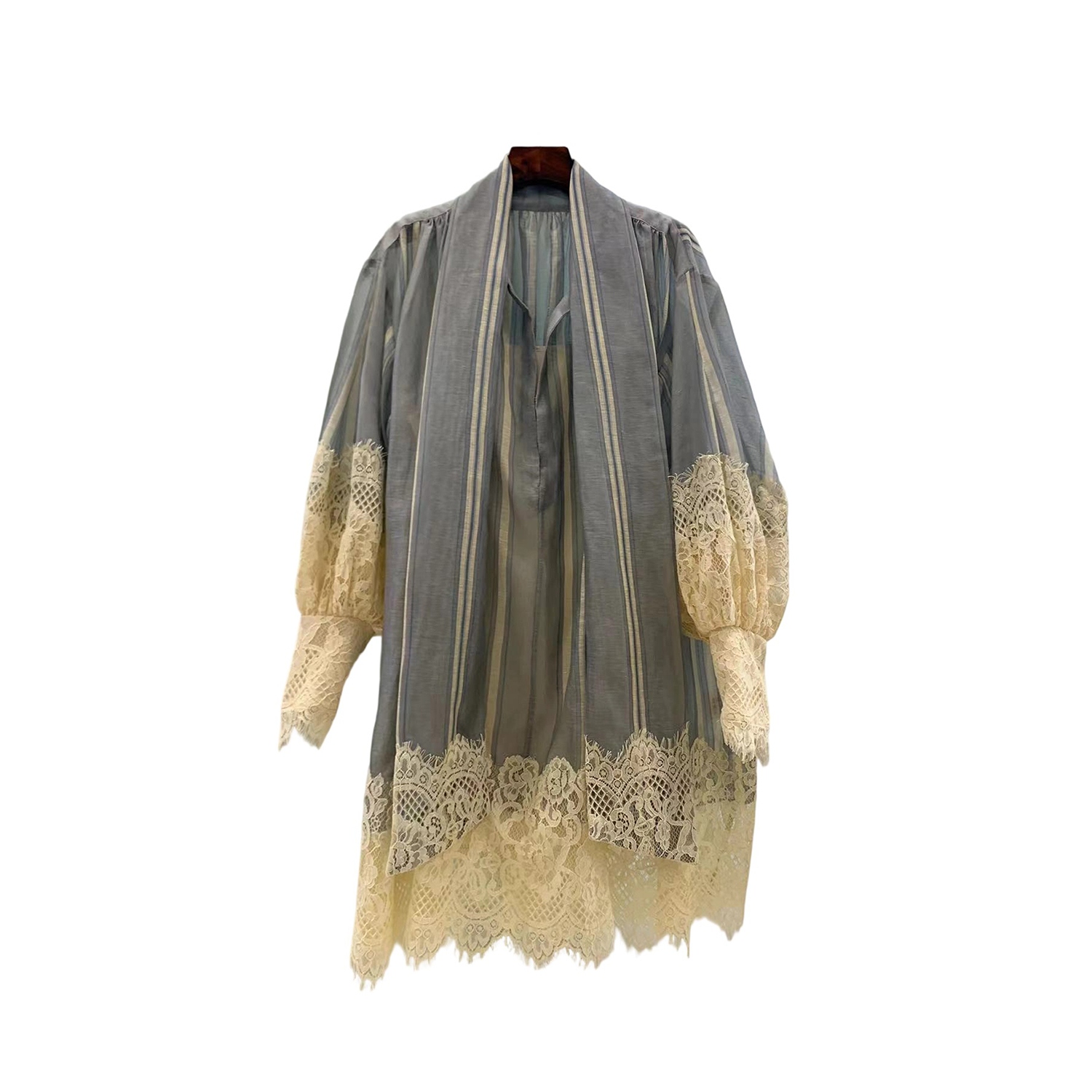 特价现货Zi同源连衣短裙蕾丝粉色条纹灯笼袖春夏～重工蕾丝刺绣