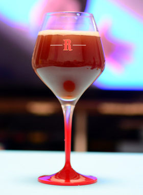 惠同学法兰德斯罗登巴赫高脚杯