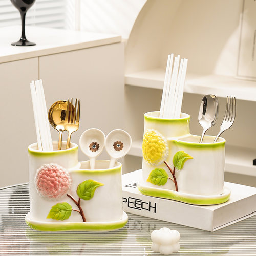 手彩绣球花陶瓷筷子筒釉下珐琅彩