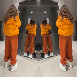 日常百搭休闲加绒束脚卫裤2025冬季新款宽松遮肉简约洋气时髦款女