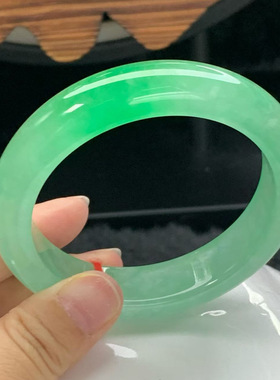 【顺丰包邮】缅甸精品阳绿半山水大圈口翡翠处理手镯一手玉镯冰糯