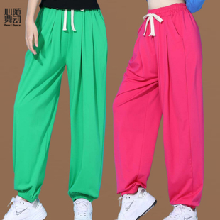 广场舞服装春秋裤子舞蹈服白色运动表演练功服灯笼裤团体操曳步舞