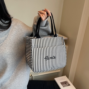 新款手提便携式帆布包大容量简约上班族学生百搭饭盒妈咪上班便当